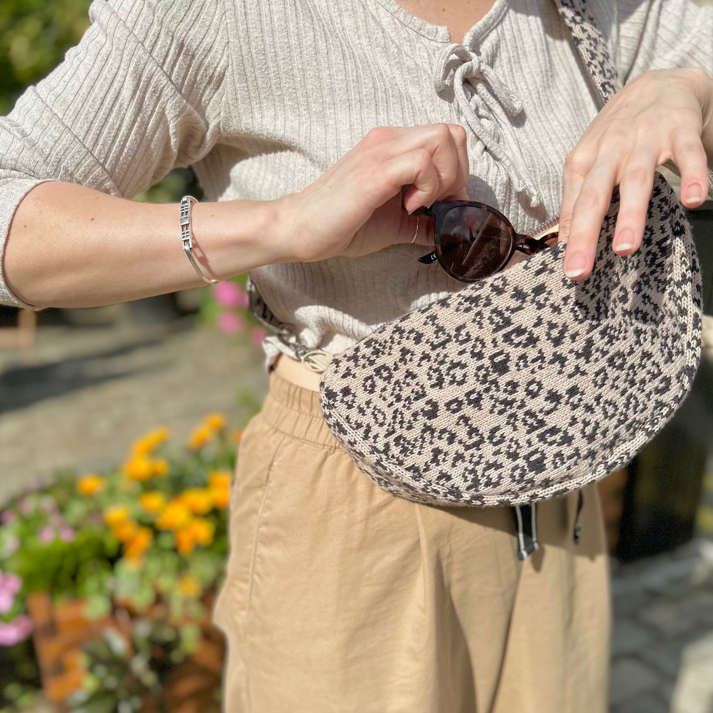 Black & Tan - SS23 Collection - Cross Body Bag